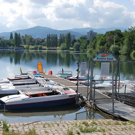Komfortable Am Seepark, Ideal Fur Familie Apartment Freiburg im Breisgau