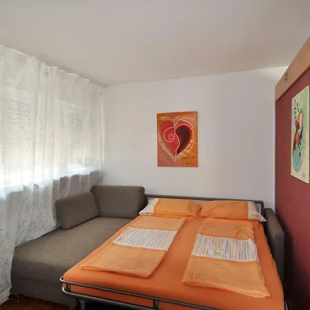 Apartment Komfortable Am Seepark, Ideal Fur Familie *
